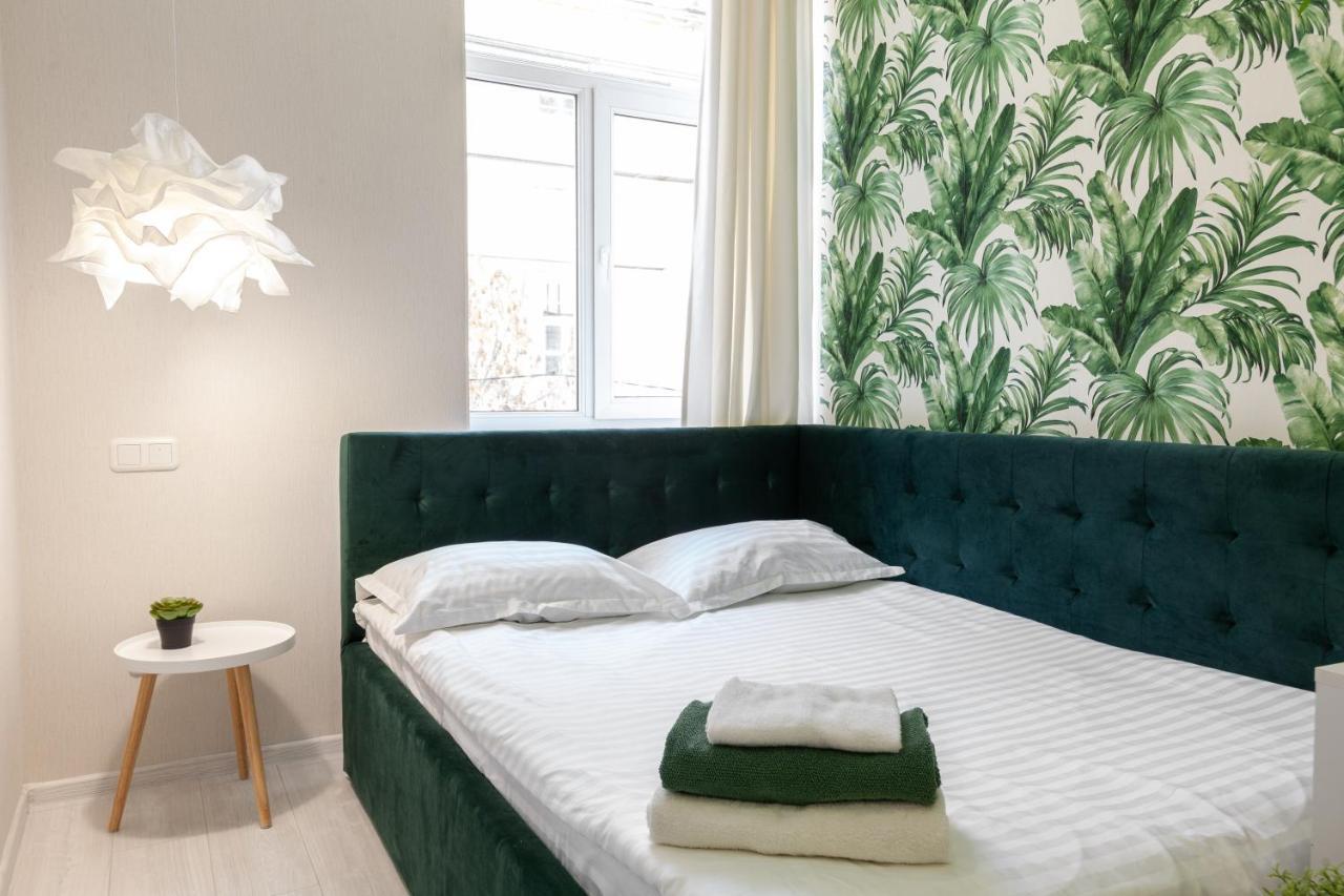 Bv Apartments Cozy In Center Lviv Bagian luar foto